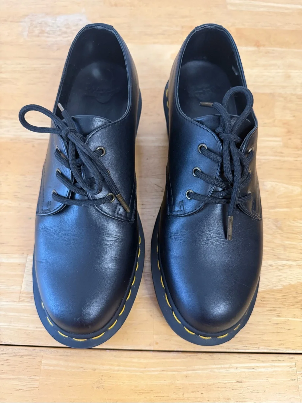 Dr. Martens Women's Amory Heel Oxford Shoes Black Soft Leather Size 8